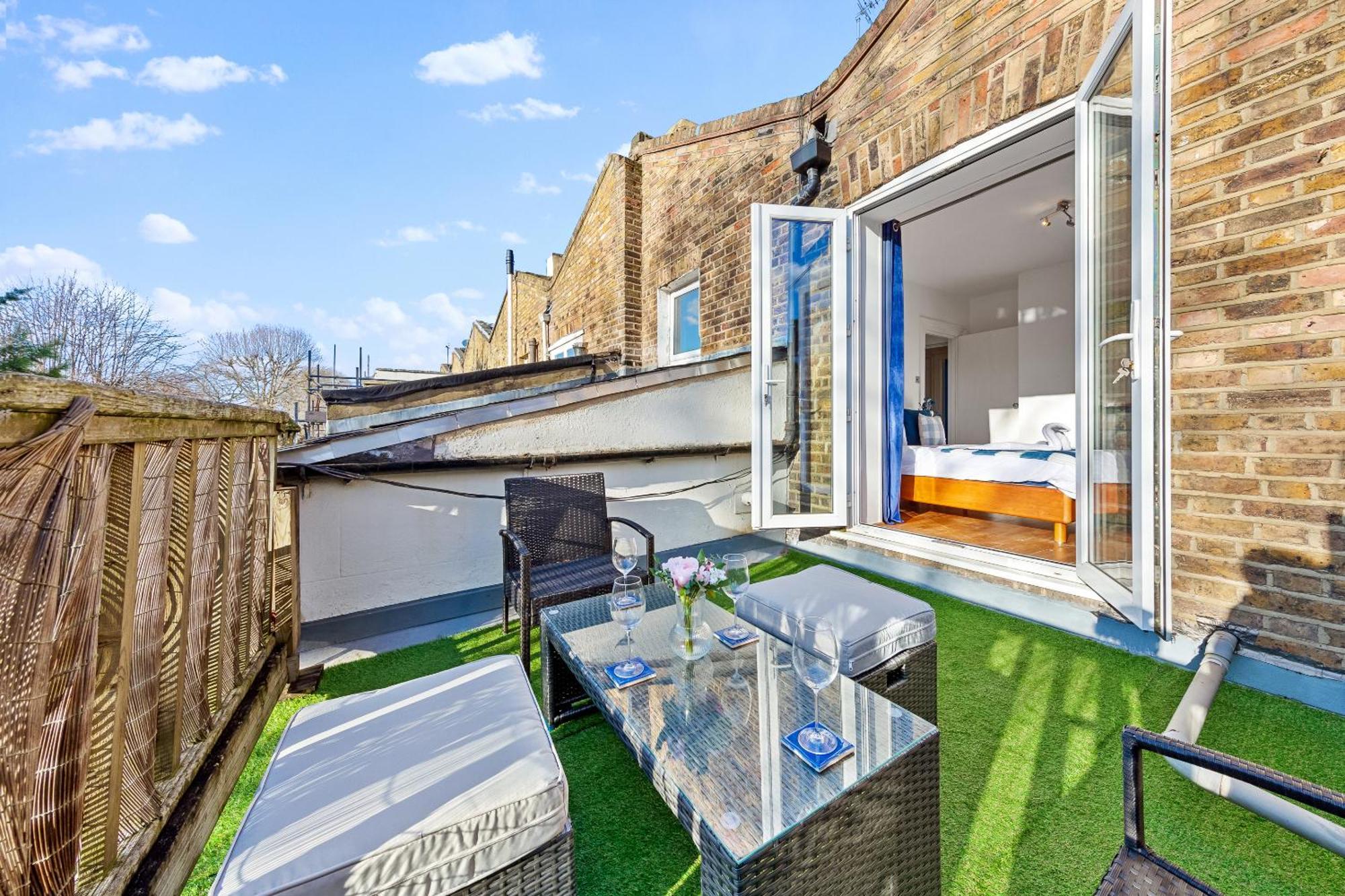 Balcony Blue Theme 1 Bedroom Central London Luxury Flat Near Hyde Park! Accommodates Up To 6! Double Sofa Bed And Next To Station! Ngoại thất bức ảnh