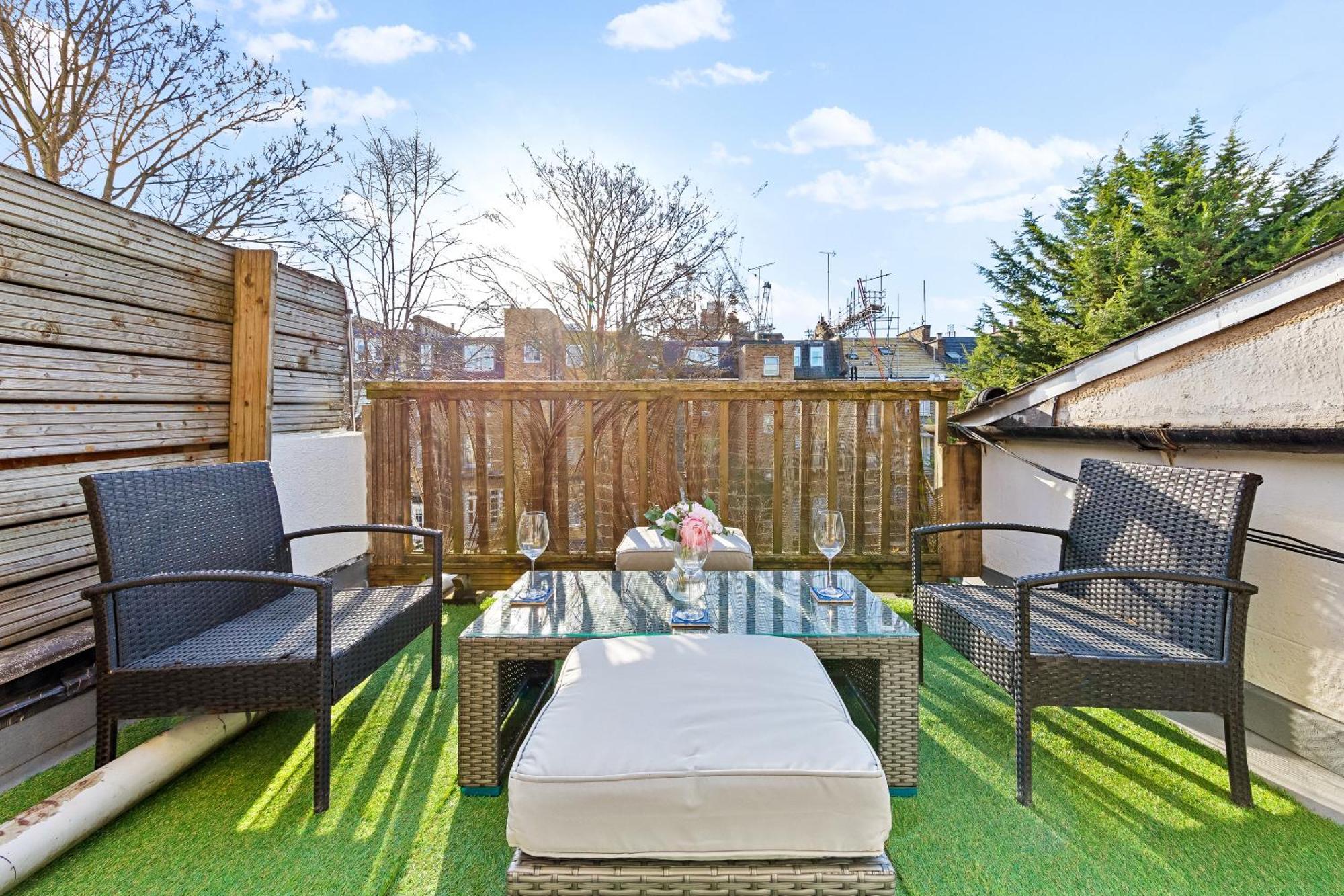 Balcony Blue Theme 1 Bedroom Central London Luxury Flat Near Hyde Park! Accommodates Up To 6! Double Sofa Bed And Next To Station! Ngoại thất bức ảnh