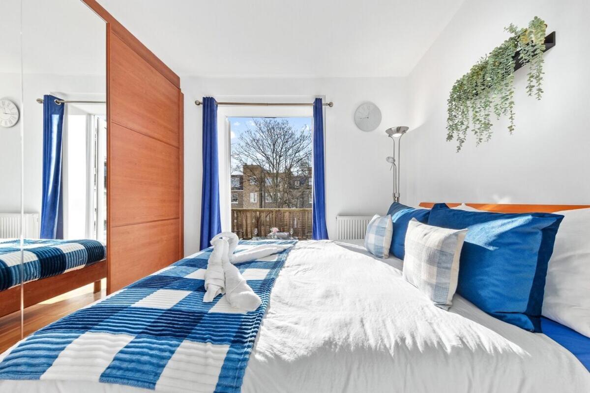 Balcony Blue Theme 1 Bedroom Central London Luxury Flat Near Hyde Park! Accommodates Up To 6! Double Sofa Bed And Next To Station! Ngoại thất bức ảnh
