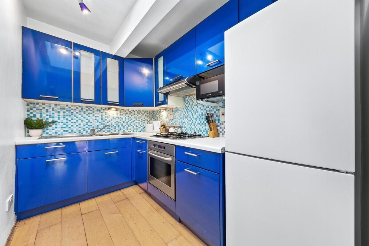 Balcony Blue Theme 1 Bedroom Central London Luxury Flat Near Hyde Park! Accommodates Up To 6! Double Sofa Bed And Next To Station! Ngoại thất bức ảnh