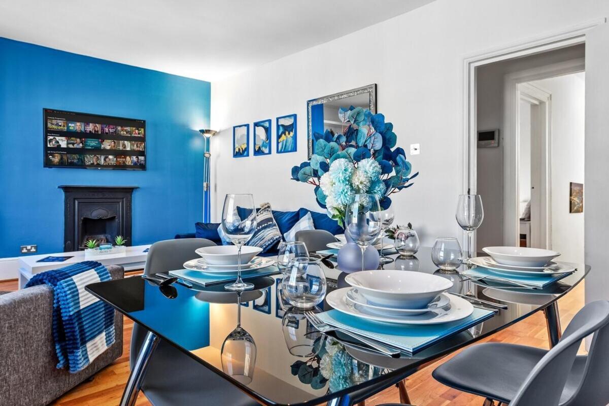 Balcony Blue Theme 1 Bedroom Central London Luxury Flat Near Hyde Park! Accommodates Up To 6! Double Sofa Bed And Next To Station! Ngoại thất bức ảnh