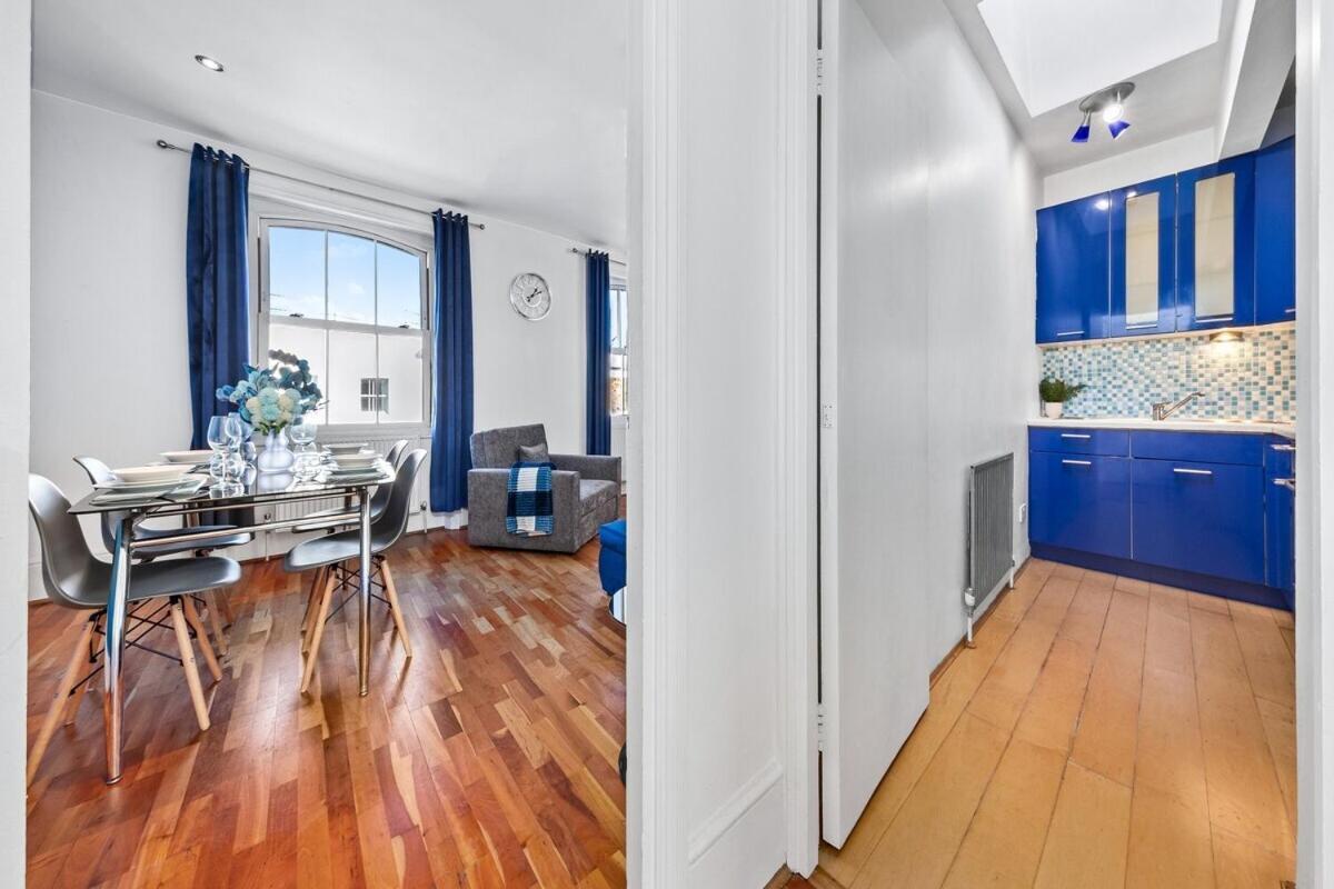 Balcony Blue Theme 1 Bedroom Central London Luxury Flat Near Hyde Park! Accommodates Up To 6! Double Sofa Bed And Next To Station! Ngoại thất bức ảnh
